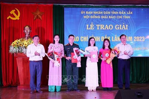 Khẳng định tinh thần trách nhiệm của những người làm báo
