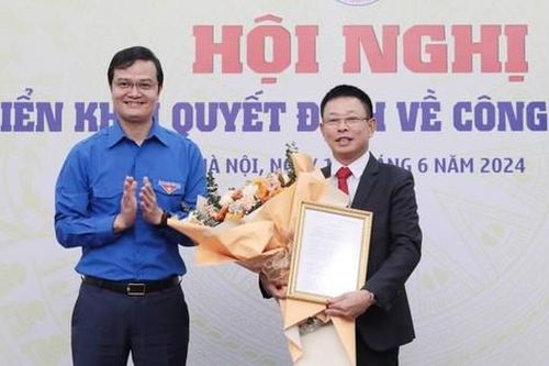 Trung ương Đoàn bổ nhiệm nhà báo Phùng Công Sưởng làm Tổng Biên tập Báo Tiền Phong