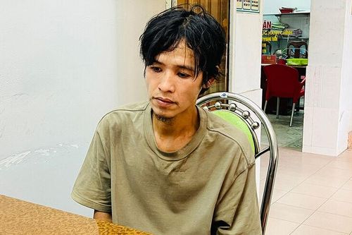 Bắt được đối tượng chuyên trộm cửa rào ở TP. Long Xuyên