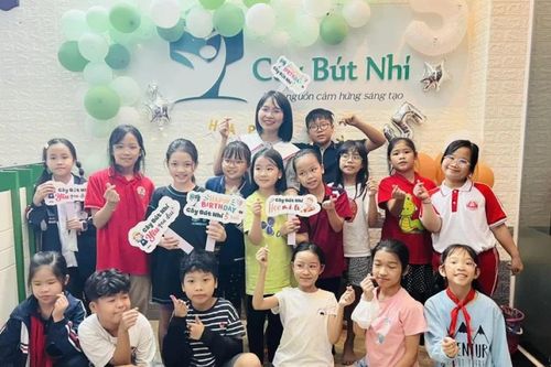 Khuyến khích thiếu nhi đam mê văn học nghệ thuật