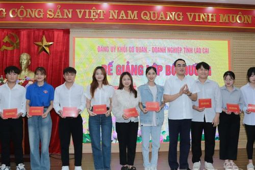 84 học viên hoàn thành lớp bồi dưỡng nhận thức về Đảng