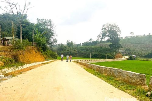 Người dân thôn Bơi hiến đất làm đường