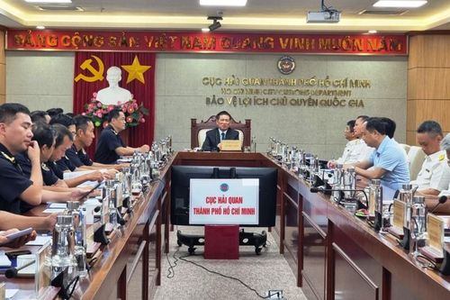 Cơ quan hải quan quyết liệt chống buôn lậu, gian lận thương mại đi cùng với tạo điều kiện để doanh nghiệp phát triển