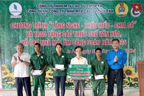Công ty Cao su Chư Păh: Đối thoại với công nhân để 'lắng nghe, thấu hiểu và chia sẻ'