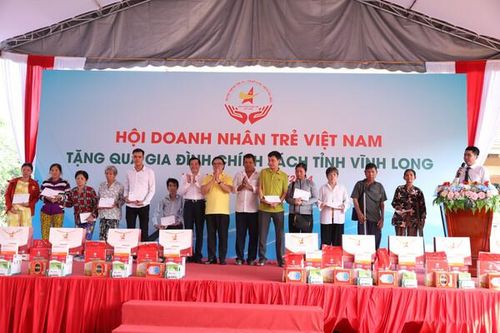 Hội Doanh nhân trẻ Việt Nam là cầu nối doanh nghiệp, thắp lên niềm tin trong lòng người dân