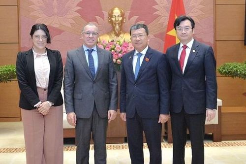 Chủ nhiệm Ủy ban Đối ngoại Vũ Hải Hà tiếp Đại sứ Colombia tại Việt Nam