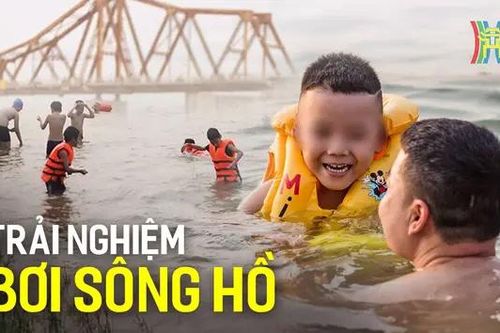 Người Hà Nội cải tạo ao làng thành bể bơi