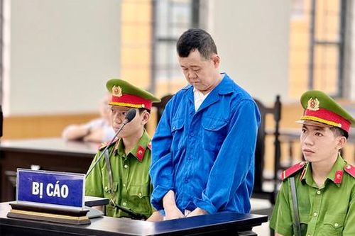 Gã chồng tàn ác mua 5 con dao về đâm vợ, lãnh án chung thân