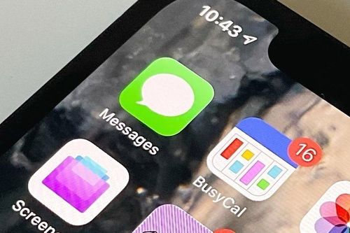 Kiện Apple vì bị lộ tin nhắn mua dâm