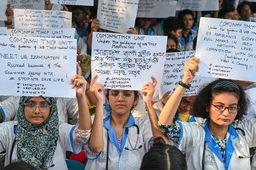 Gần 1.600 thí sinh phải thi lại đại học
