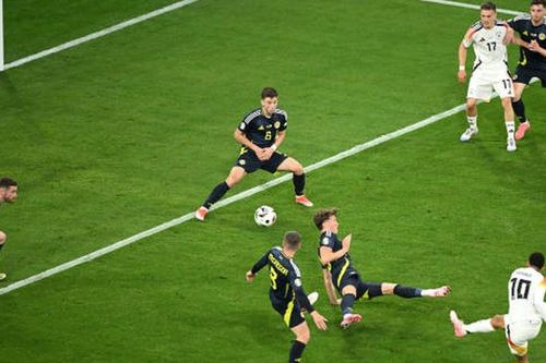 Nhật ký EURO bằng thơ: Đức - Scotland 5 - 1