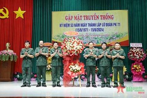 Lữ đoàn 71 (Quân đoàn 4) gặp mặt kỷ niệm ngày truyền thống