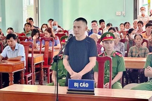 Tuyên án kẻ cướp tại cây xăng
