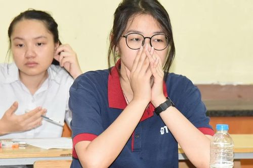 '1 chọi 11' để giành suất vào lớp 10 Trường THCS&THPT Nguyễn Tất Thành