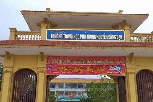 Công an vào cuộc xác minh giám thị ép thí sinh mang bài thi ra nhà vệ sinh để chụp ảnh ở Bắc Ninh