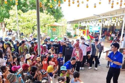 Tuổi trẻ Đắk Lắk hỗ trợ gần 27.000 học sinh khó khăn