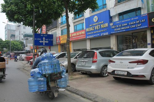 Đường Nguyễn Xiển, Hà Nội có 'mất' vỉa hè, lòng đường?