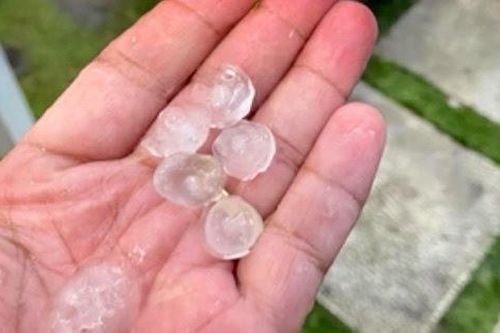 Cần Thơ xuất hiện mưa đá