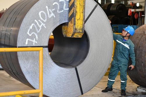 Nhập khẩu thép từ Trung Quốc vẫn tăng mạnh, Bộ Công Thương có động thái mới