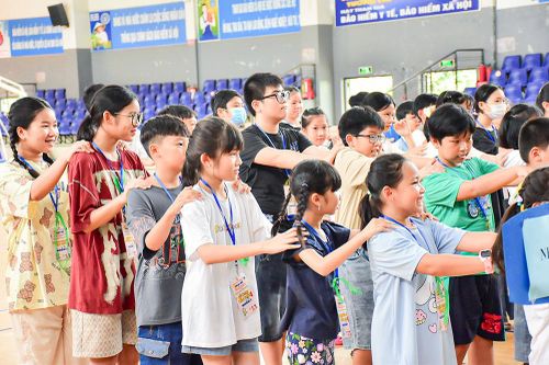 Thiếu nhi vui trại hè 'Gấp cặp sách – cùng khám phá' tại Nhà Văn hóa lao động tỉnh An Giang
