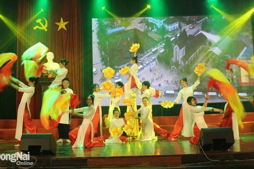 Tôn vinh đúng nghệ sĩ có nhiều cống hiến