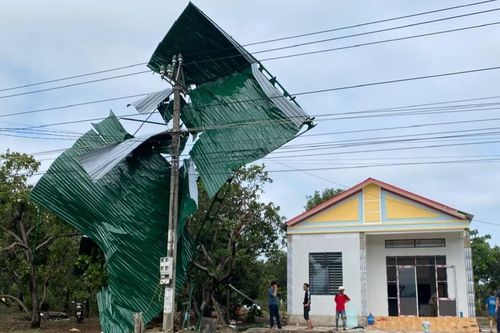 Giông lốc gây tốc mái 22 nhà dân ở xã Ia Khai và Ia Krái