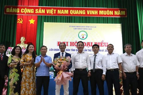 Ông Từ Văn Thắng tiếp tục giữ chức Chủ tịch Liên đoàn Bóng bàn tỉnh Gia Lai
