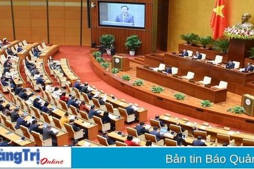 Trách nhiệm của người đứng đầu trong việc tạm đình chỉ công tác với cán bộ cấp dưới