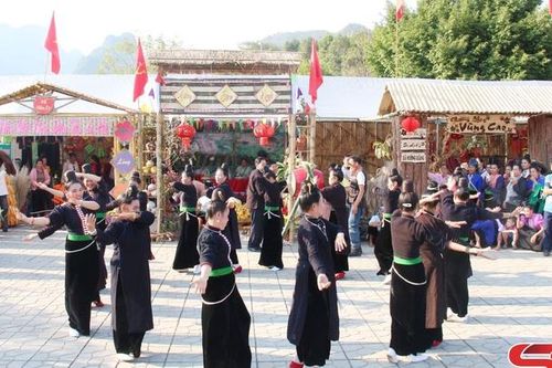 Lưu giữ nét đẹp văn hóa dân gian trong đời sống đương đại