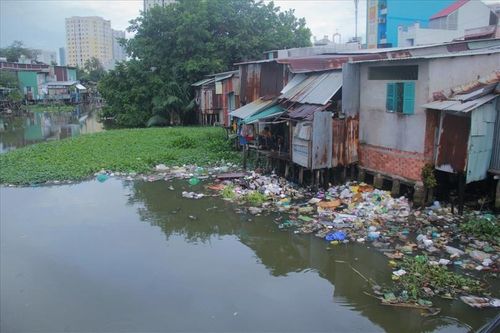TP.HCM: Xử lý ô nhiễm môi trường do rác thải ở nơi công cộng và kênh rạch