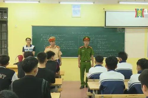 Ngăn chặn thanh thiếu niên gây rối ATGT trong dịp hè