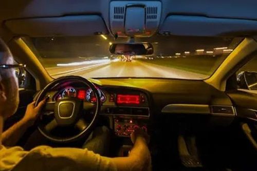 Học viên được phép học lái xe ban đêm