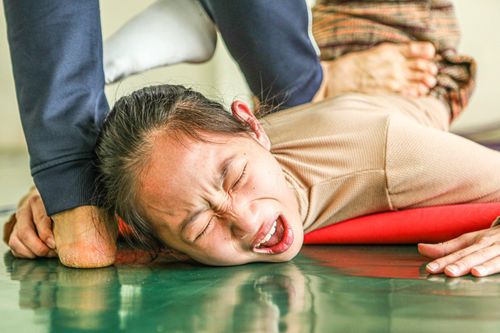 Hành trình khổ luyện cùng những giọt nước mắt của vũ công ballet nhí