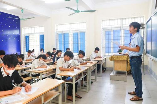 Thiếu hơn 7.000 giáo viên, Nghệ An kiến nghị bổ sung biên chế