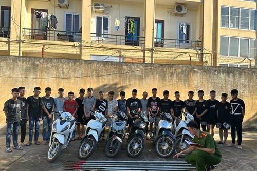 Hơn 70 giờ truy tìm nhóm 'choai choai' mang hung khí đi giải quyết mâu thuẫn