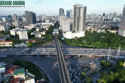 Hiện trạng cầu vượt Mai Dịch sau hơn 1 tháng thông xe