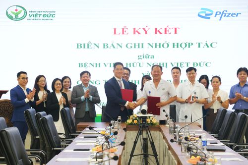 Pfizer Việt Nam hợp tác cùng 2 bệnh viện Trung ương quản lý đề kháng kháng sinh