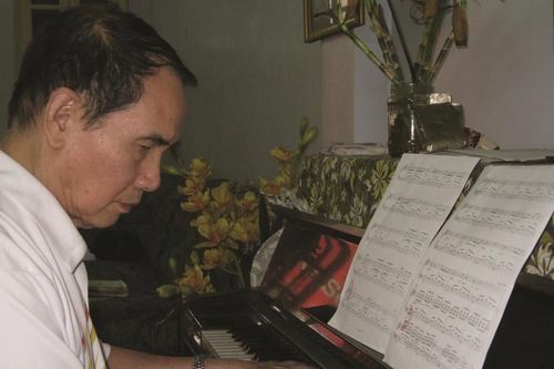 'Nơi anh đến là đảo xa...'