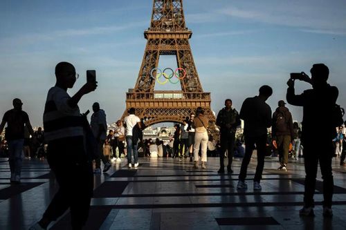 Người Paris lên TikTok xin du khách đừng đến Olympics