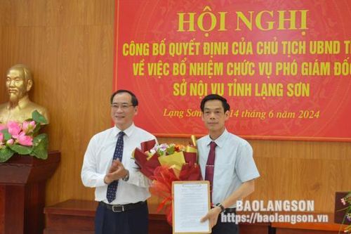 Tiếp nhận, bổ nhiệm Phó Bí thư Thường trực Huyện ủy giữ chức Phó Giám đốc Sở