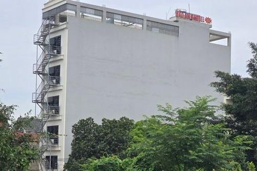 Nhà hàng, khách sạn mọc tràn lan trên đất công, đất nông nghiệp ngoại thành Hà Nội chậm bị xử lý