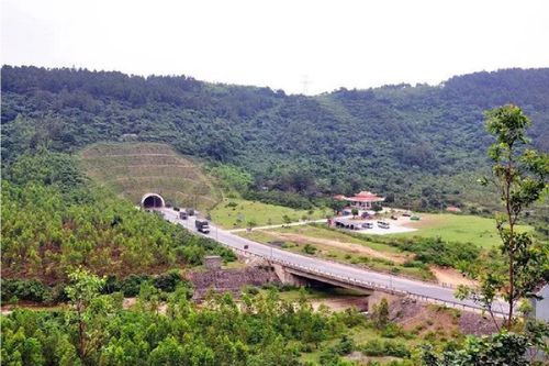 Đầu tư gần 2.000 tỷ đồng mở rộng một số cầu, hầm trên Quốc lộ 1