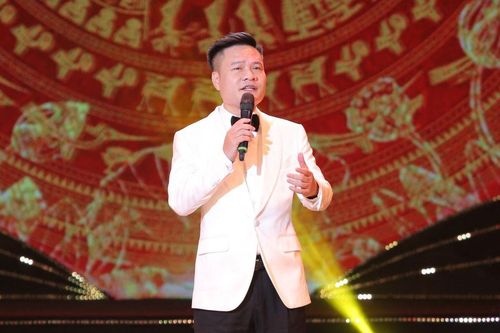 Xúc động khi nghe NSƯT Hoàng Tùng hát về cha