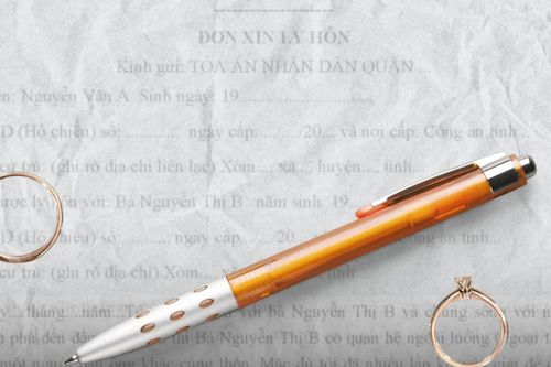 Chồng không được đơn phương ly hôn dù vợ mang thai với người khác