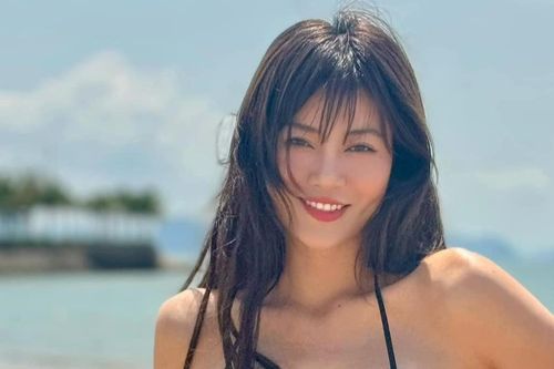 Diễn viên Thanh Hương khoe dáng với bikini, NSND Thu Hà đi uống bia giải nóng