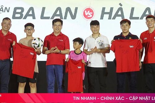 Sôi động đêm giao lưu của người hâm mộ Hà Tĩnh với bình luận viên Quang Tùng