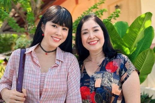 Lê Phương khoe mẹ ruột, nhan sắc đỉnh thế nào mà con gái bị nhận xét 'thua xa'