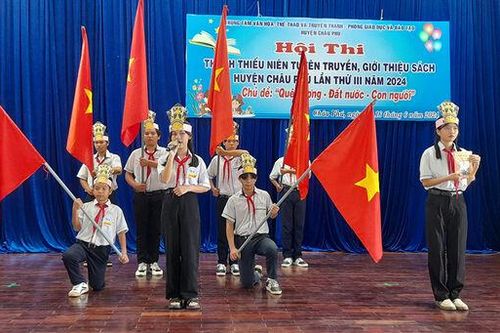 Hội thi Thanh, thiếu niên tuyên truyền giới thiệu sách huyện Châu Phú lần III/2024