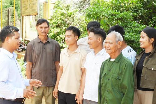 Rơ Châm Djuk: Trưởng thôn nhiệt tình, trách nhiệm