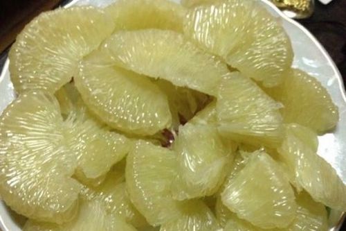 Vì sao không ăn bưởi trước khi uống thuốc?